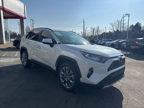 Used 2019 Toyota RAV4 Limited w/ All Weather Liner Package image 7