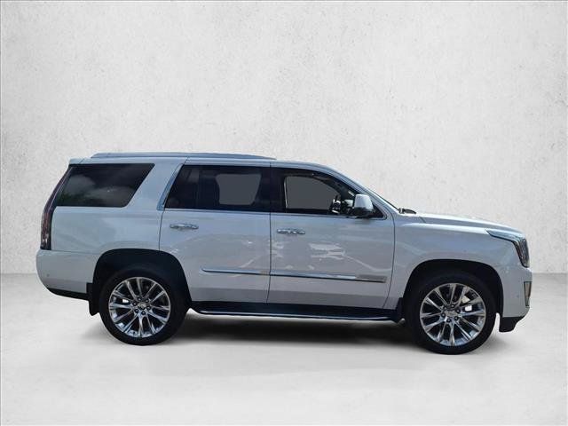 Used 2019 Cadillac Escalade Luxury RWD image 4