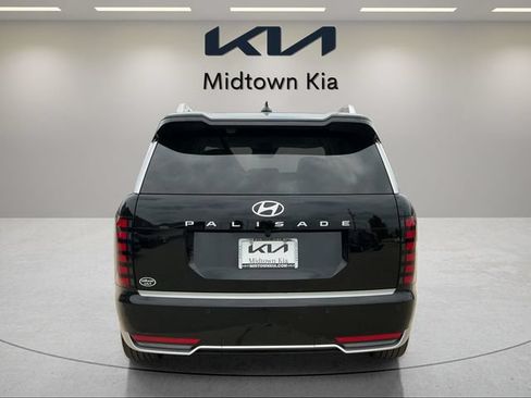Used 2026 Hyundai Palisade Calligraphy FWD image 4