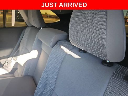 Used 2023 Subaru Outback Premium AWD/4WD image 12