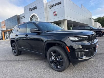 New 2025 Jeep Grand Cherokee Laredo