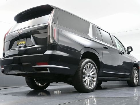 Used 2023 Cadillac Escalade ESV Premium Luxury image 60