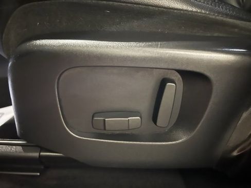 Used 2020 Land Rover Range Rover Evoque S image 16