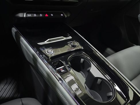 New 2026 Audi Q3 quattro 2.0T AWD/4WD image 25