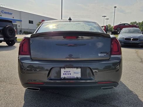 Used 2022 Chrysler 300 S RWD image 7