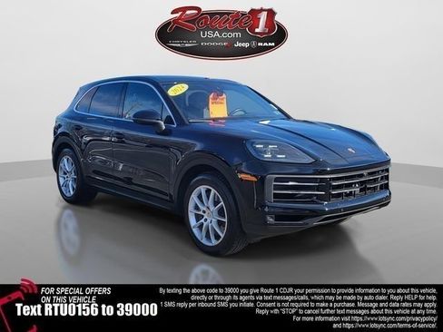 Used 2024 Porsche Cayenne Base image 1