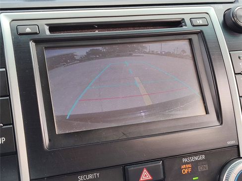 Used 2014 Toyota Camry LE image 26