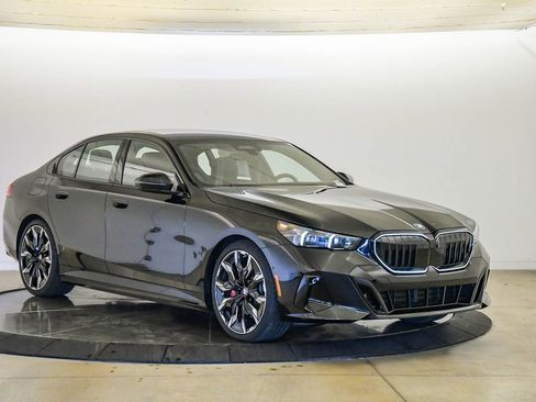 New 2026 BMW 550e xDrive AWD/4WD image 5