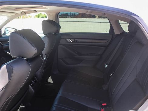 Used 2020 Honda Accord Touring image 19