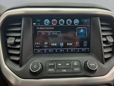 Used 2017 GMC Acadia SLE FWD image 18
