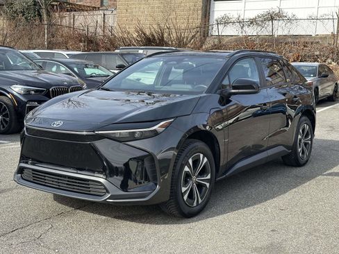 Used 2023 Toyota bZ4X Limited image 7