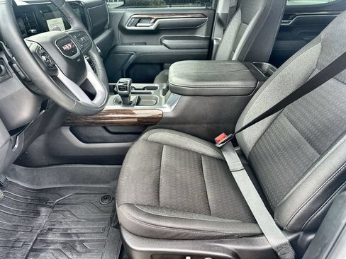 Certified 2025 GMC Sierra 1500 Elevation RWD image 24