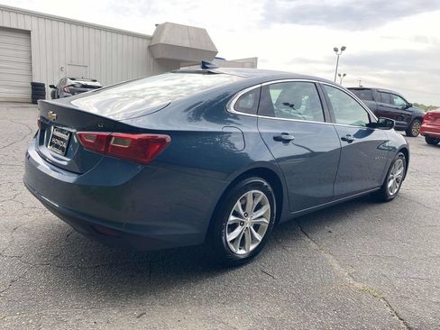 Used 2025 Chevrolet Malibu LT FWD image 5