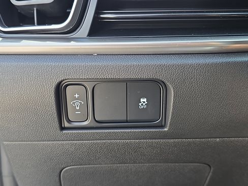 Certified 2024 Kia Sorento LX FWD image 27