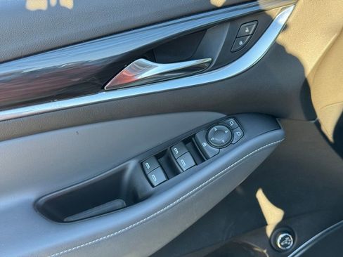 Used 2019 Buick Enclave Essence image 22