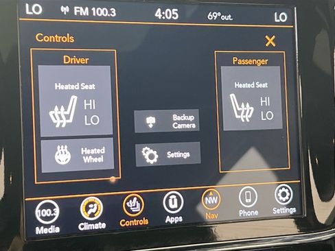 Used 2022 Jeep Grand Cherokee Laredo X image 19