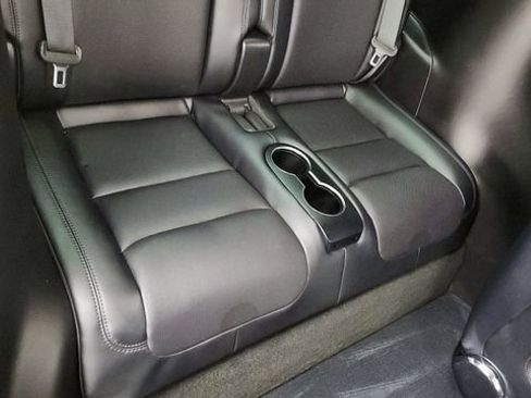 Used 2022 Tesla Model X Base image 28