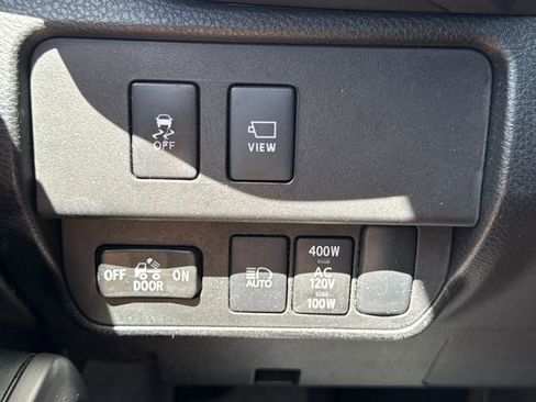 Used 2023 Toyota Tacoma TRD Sport w/ TRD Premium Sport Package AWD/4WD image 33