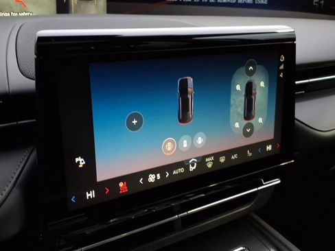 New 2026 Lincoln Nautilus Reserve image 18