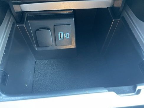 Used 2021 Ford Explorer Limited w/ Equipment Group 301A image 45