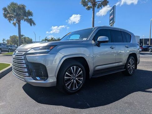 Used 2025 Lexus LX 600 4WD w/ Interior Upgrade Package image 8