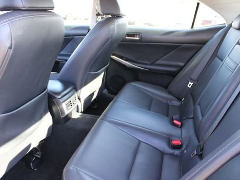 Used 2018 Lexus IS 300 image 36