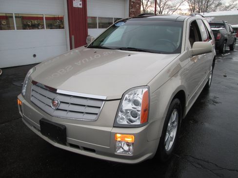 Used 2009 Cadillac SRX AWD w/ Third Row Seating Package image 11