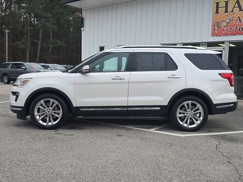 Used 2018 Ford Explorer Limited w/ Equipment Group 301A image 2