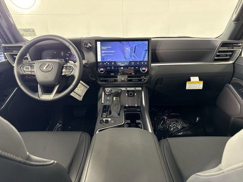 Used 2025 Lexus GX 550 image 23