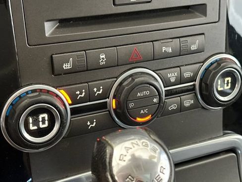 Used 2011 Land Rover Range Rover Sport Supercharged AWD/4WD image 22