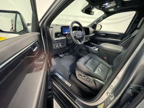 Used 2026 Chevrolet Tahoe RST w/ Comfort Package image 3