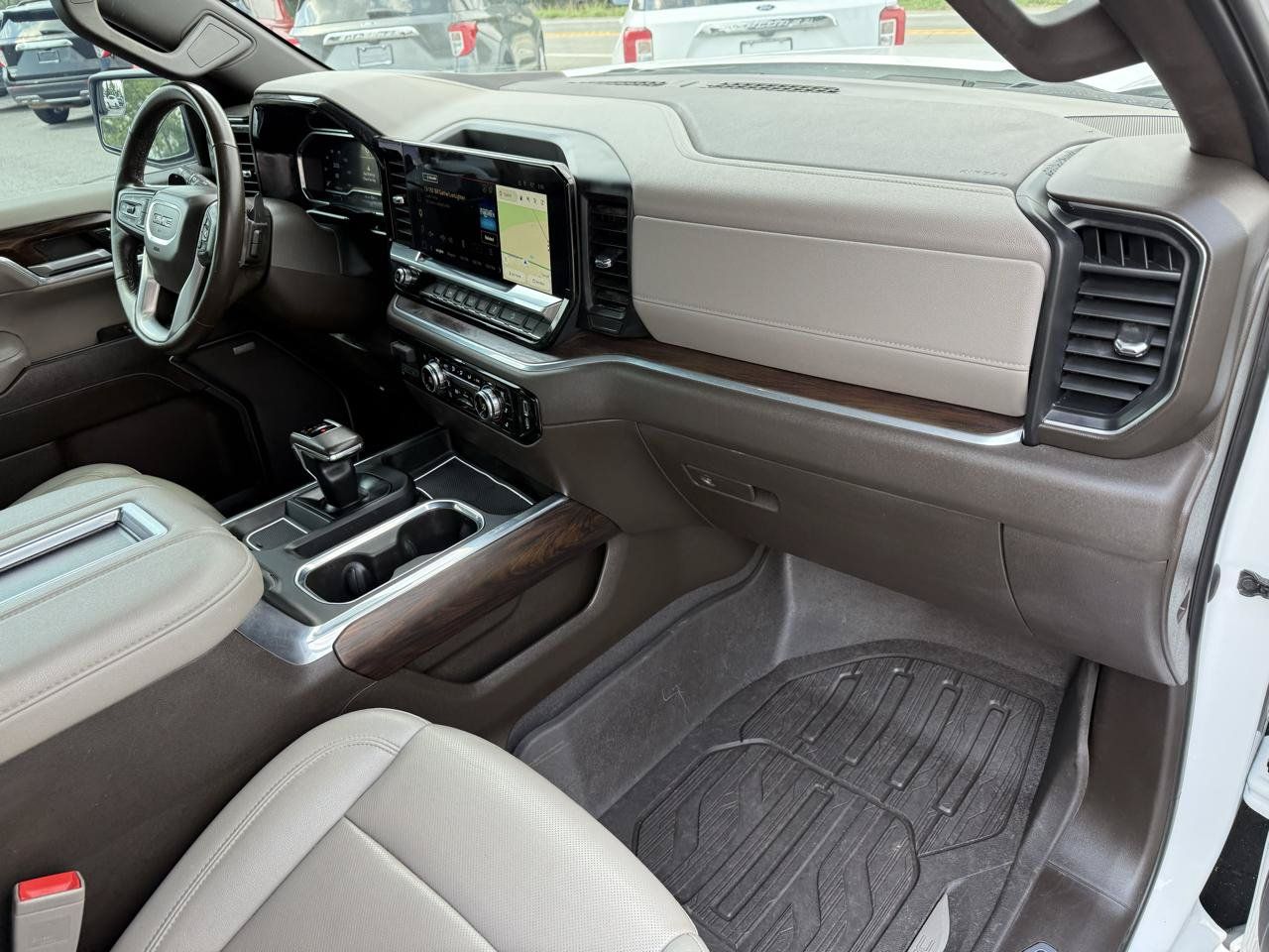 Used 2022 GMC Sierra 1500 SLT w/ SLT Premium Package AWD/4WD image 21