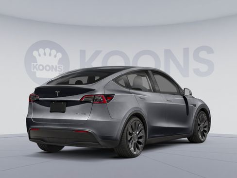 Used 2023 Tesla Model Y Long Range AWD/4WD image 2