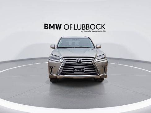 Used 2019 Lexus LX 570 4WD w/ Luxury Package image 3