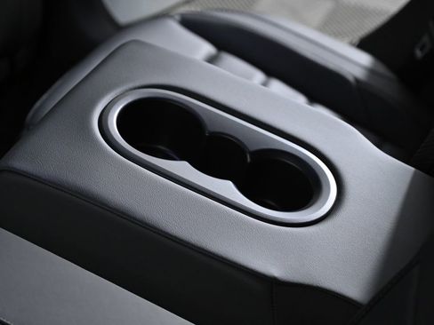 Used 2024 Volkswagen Golf R image 34