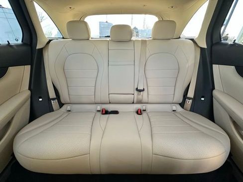 Used 2017 Mercedes-Benz GLC 300 4MATIC image 17