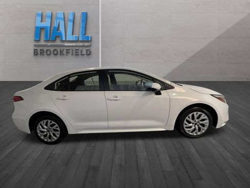 Used 2024 Toyota Corolla LE FWD image 6