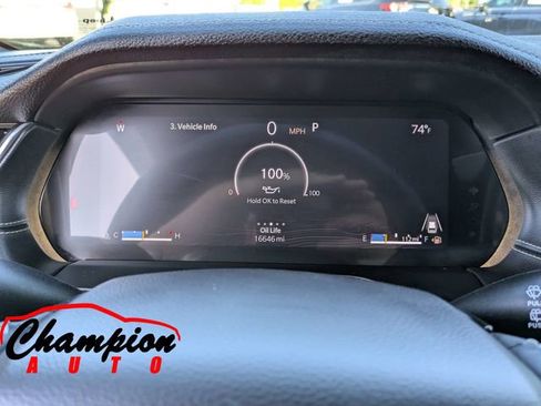 Used 2025 Jeep Grand Cherokee Limited AWD/4WD image 32