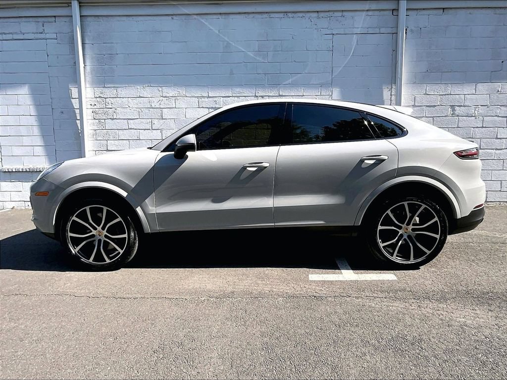 Certified 2023 Porsche Cayenne Platinum Edition AWD/4WD image 2