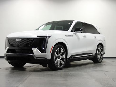 Used 2025 Cadillac Escalade IQ Luxury 2 w/ LPO, Premium Carpet Package AWD/4WD image 8