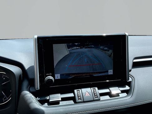 Used 2023 Toyota RAV4 XLE Premium FWD image 27