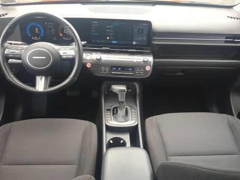 Used 2025 Hyundai Kona SEL FWD image 14