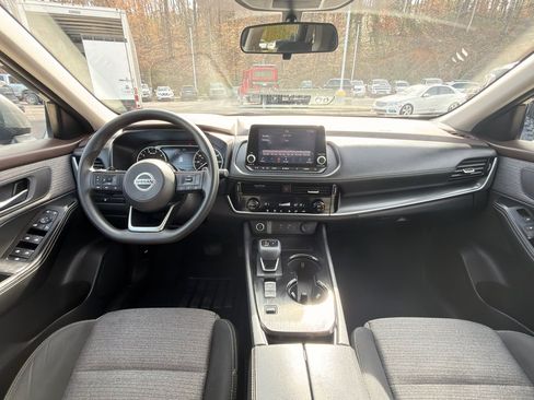 Used 2021 Nissan Rogue SV image 13