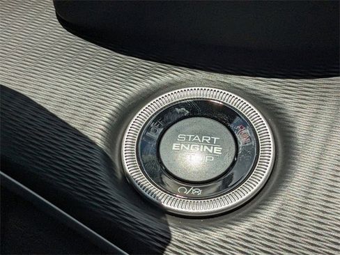 New 2025 Jeep Grand Cherokee L Laredo w/ Luxury Tech Group I image 28