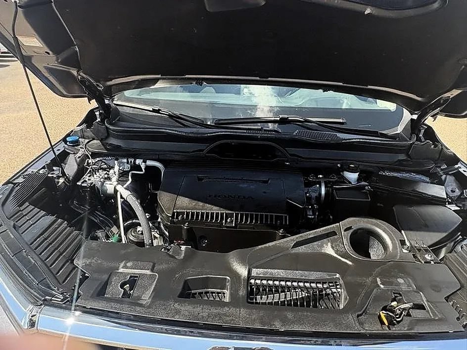 Used 2025 Honda Pilot Elite image 37