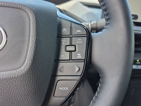 Used 2024 Toyota Prius XLE FWD image 26