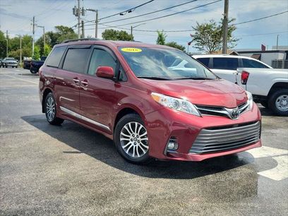 Certified 2018 Toyota Sienna XLE Premium