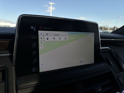 Used 2023 Chevrolet Suburban High Country image 14