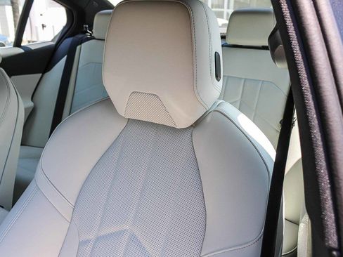 Used 2026 BMW 530i RWD image 25