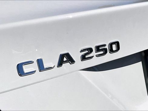 Used 2018 Mercedes-Benz CLA 250 image 33